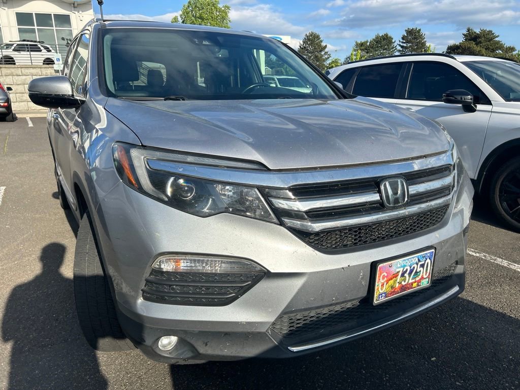 Used 2017 Honda Pilot Elite image 2