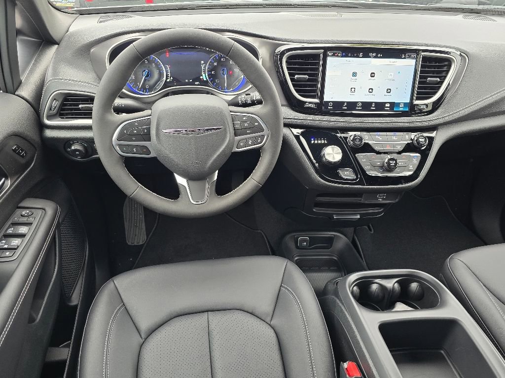 New 2026 Chrysler Pacifica Select FWD image 5