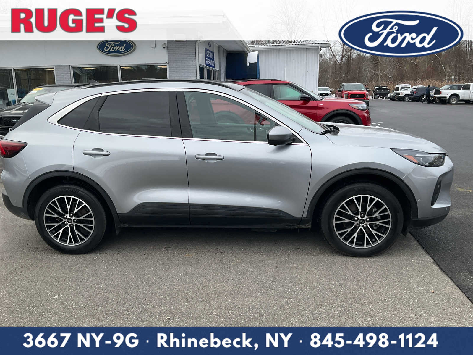 Used 2023 Ford Escape SE w/ PHEV Premium Package image 2