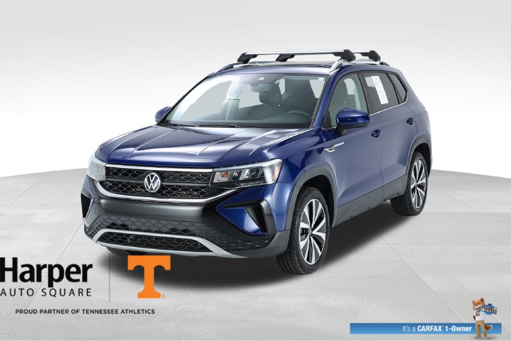 Used 2023 Volkswagen Taos SE w/ Panoramic Sunroof Package FWD image 1