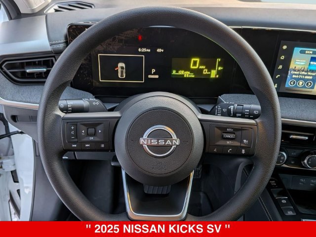 Used 2025 Nissan Kicks SV AWD/4WD image 17