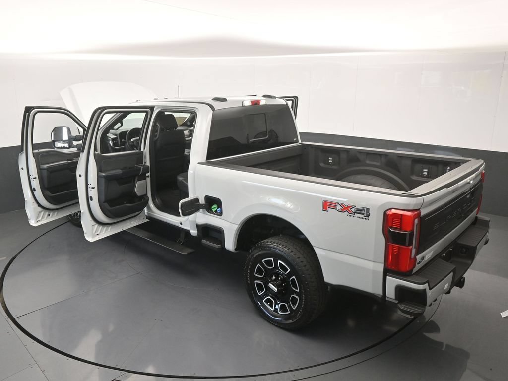 Used 2026 Ford F350 Platinum w/ FX4 Off-Road Package AWD/4WD image 82