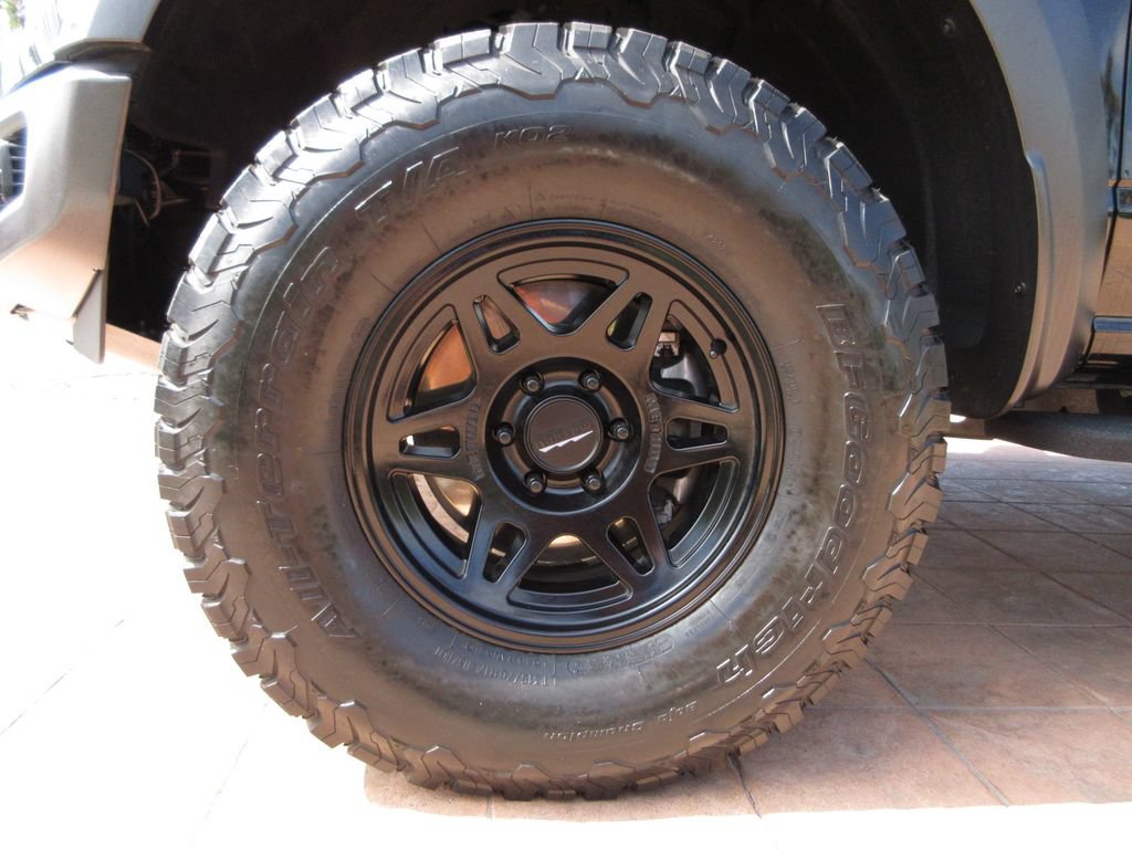 Used 2022 Ford F150 Raptor w/ Equipment Group 801A High AWD/4WD image 9