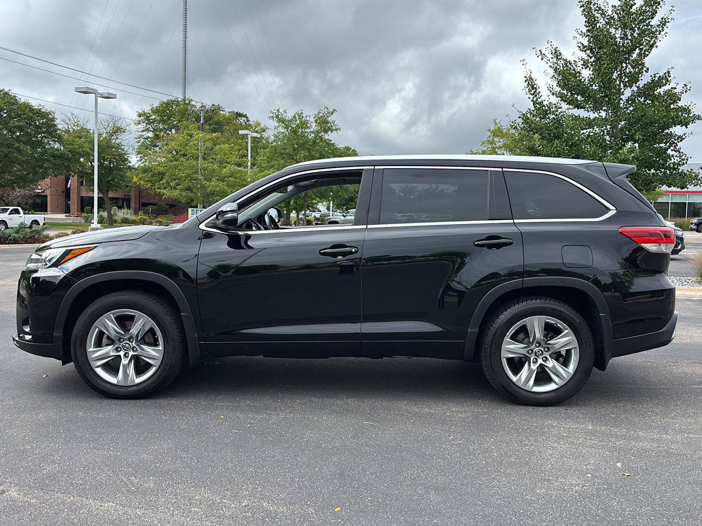 Used 2018 Toyota Highlander Limited AWD/4WD image 23