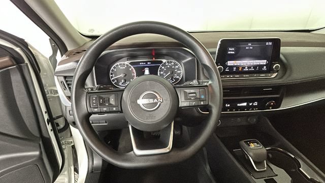 Used 2023 Nissan Rogue SV AWD/4WD image 14