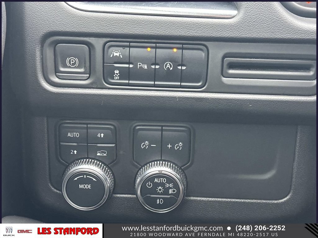 Used 2023 GMC Yukon XL SLT AWD/4WD image 28
