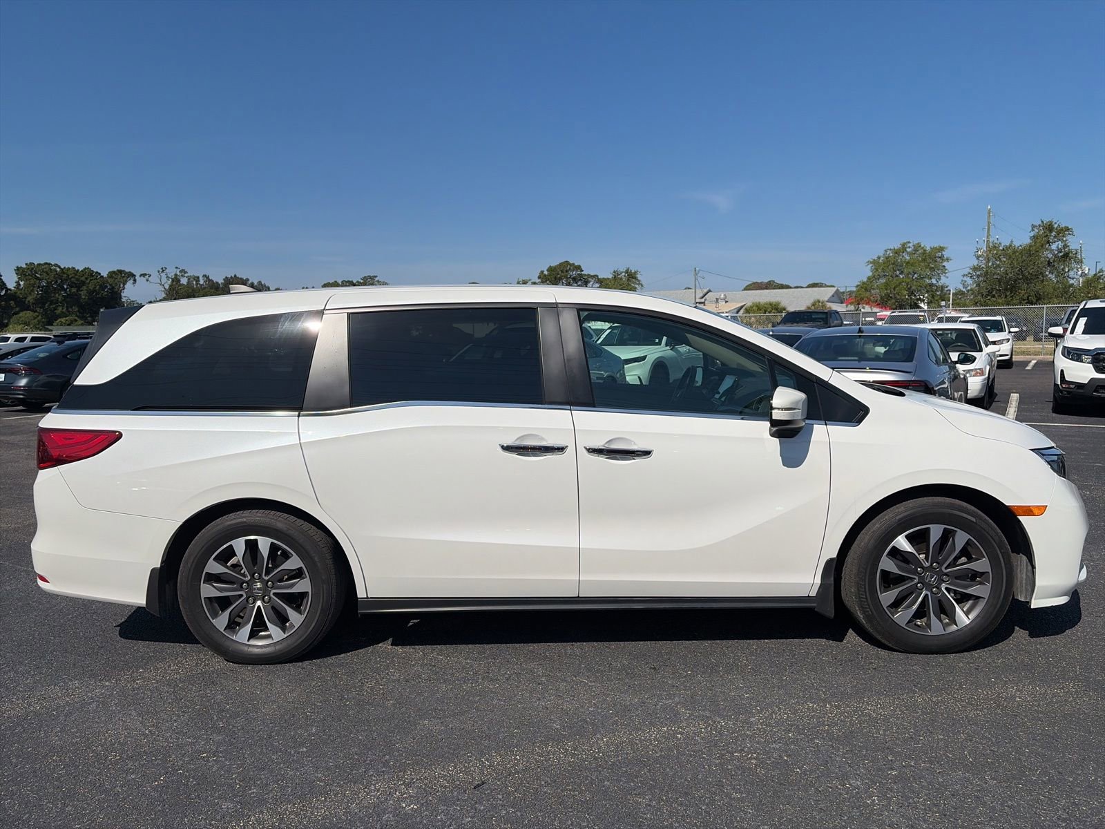 Used 2023 Honda Odyssey EX-L image 8