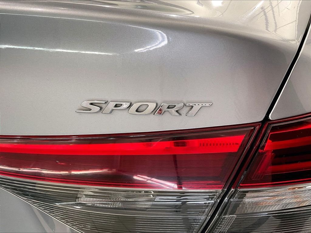 Used 2023 Honda Civic Sport image 27