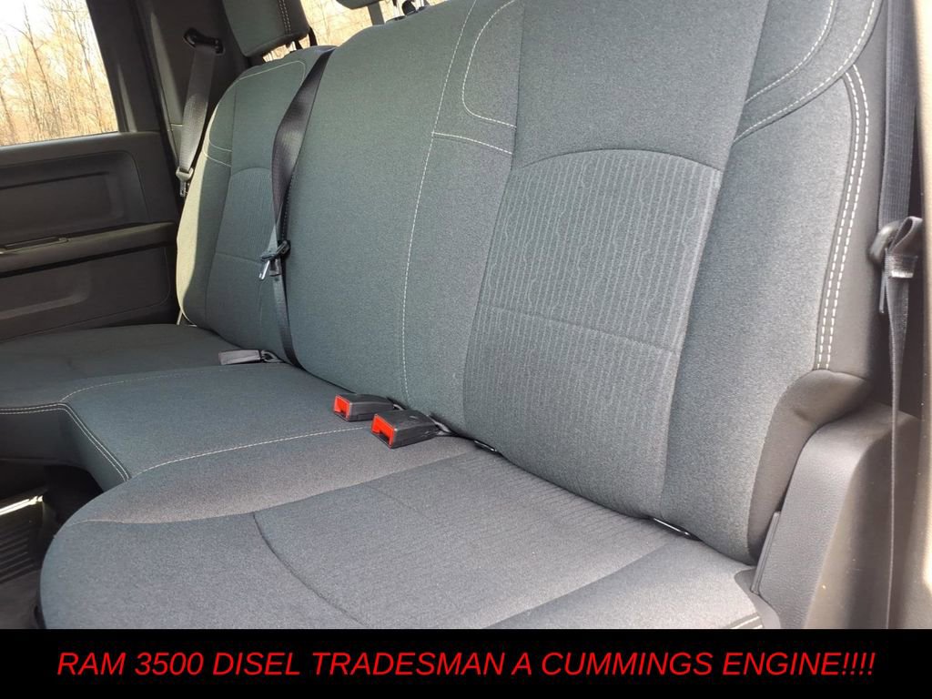 Used 2024 RAM 3500 Tradesman w/ Chrome Appearance Group AWD/4WD image 14
