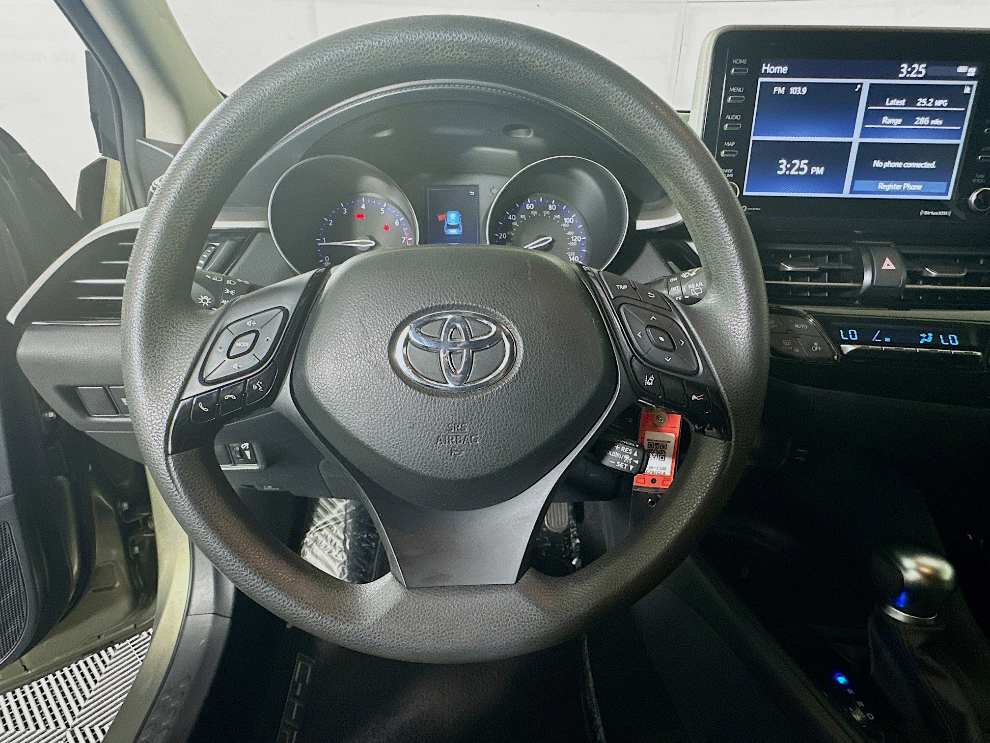 Used 2021 Toyota C-HR LE FWD image 15