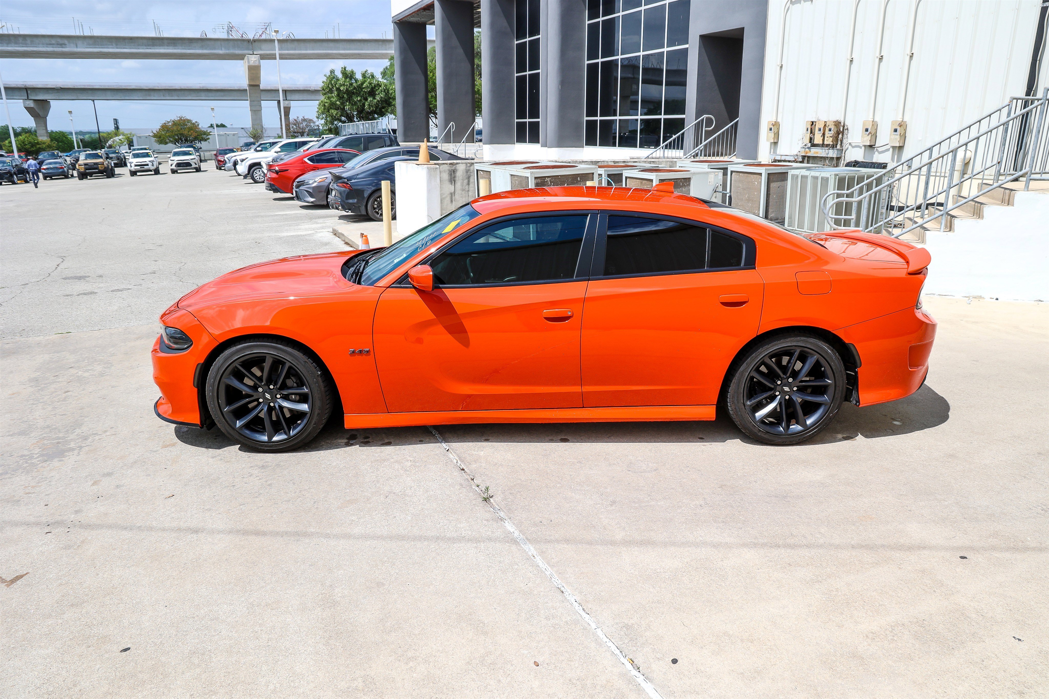 Used 2022 Dodge Charger R/T w/ Performance Handling Group image 12