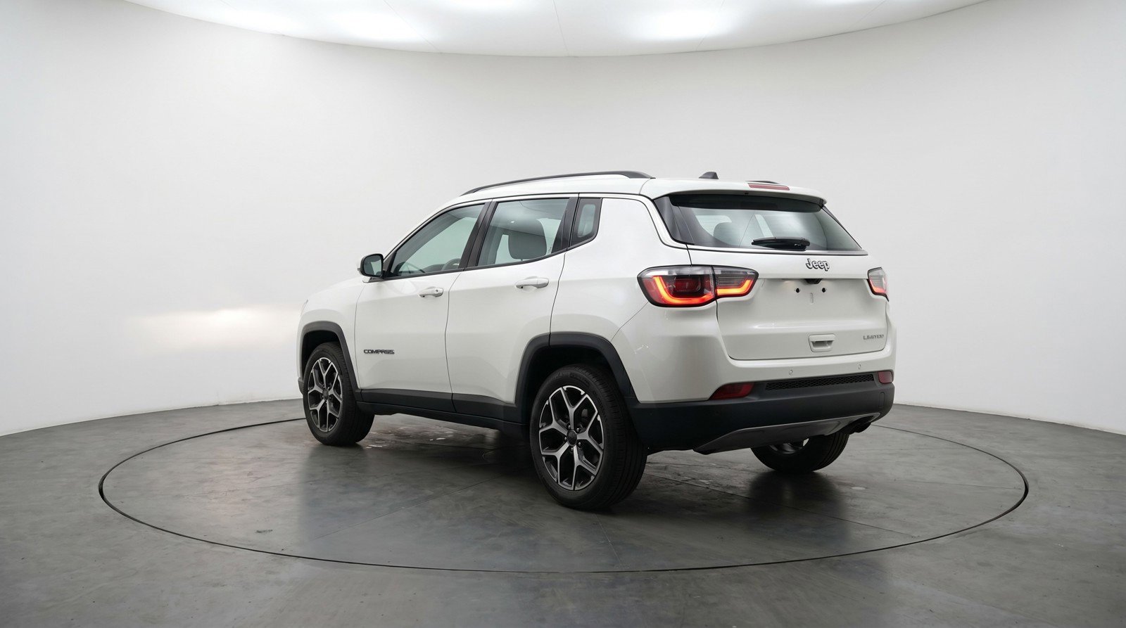 Used 2025 Jeep Compass Limited AWD/4WD image 6
