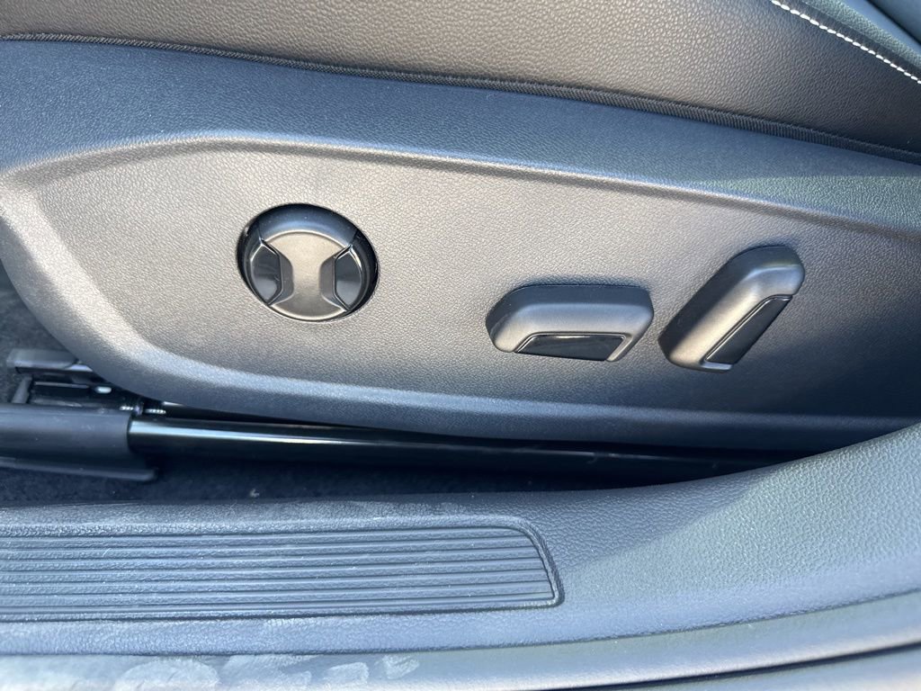 New 2025 Volkswagen Jetta SE image 13