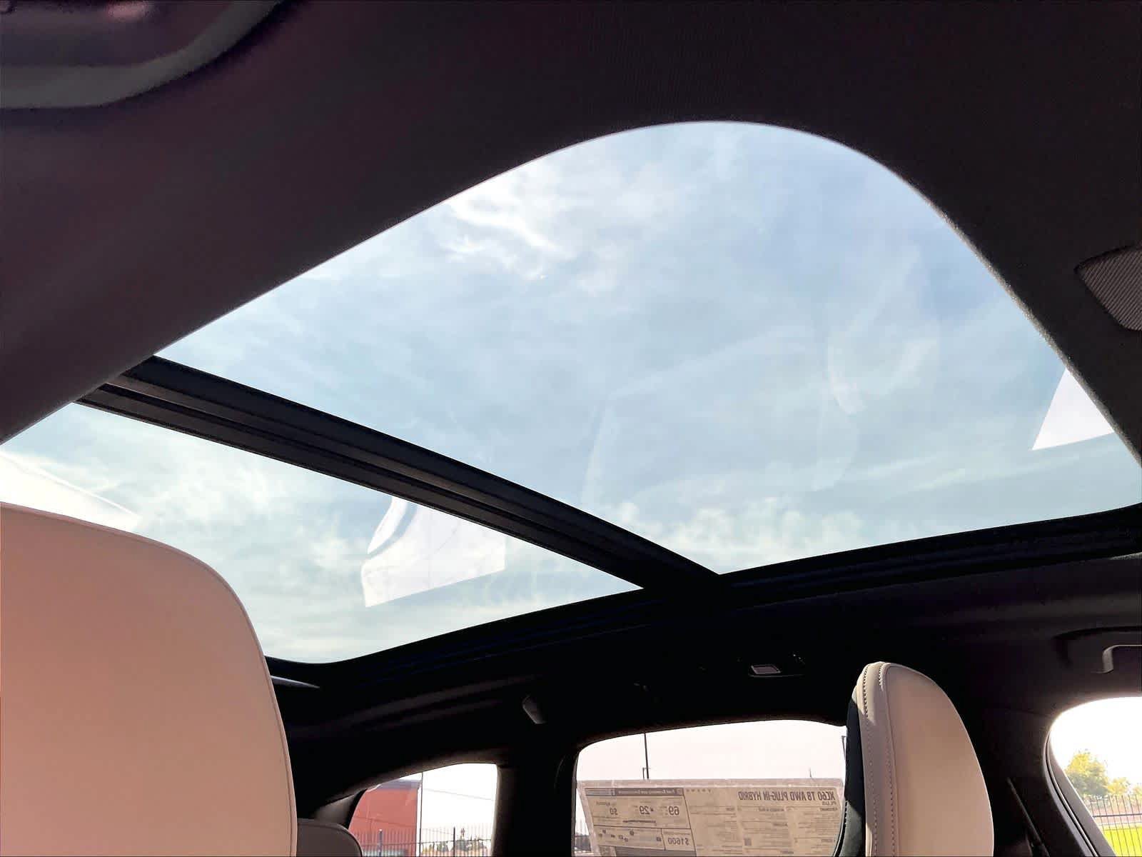 New 2027 Volvo XC60 T8 Plus AWD/4WD image 29