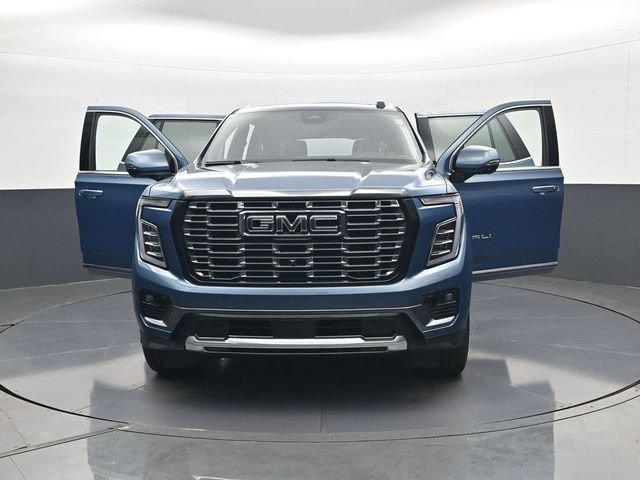 Certified 2025 GMC Yukon Denali Ultimate AWD/4WD image 32