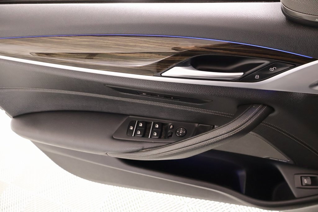 Used 2019 BMW 540i xDrive w/ Convenience Package image 17