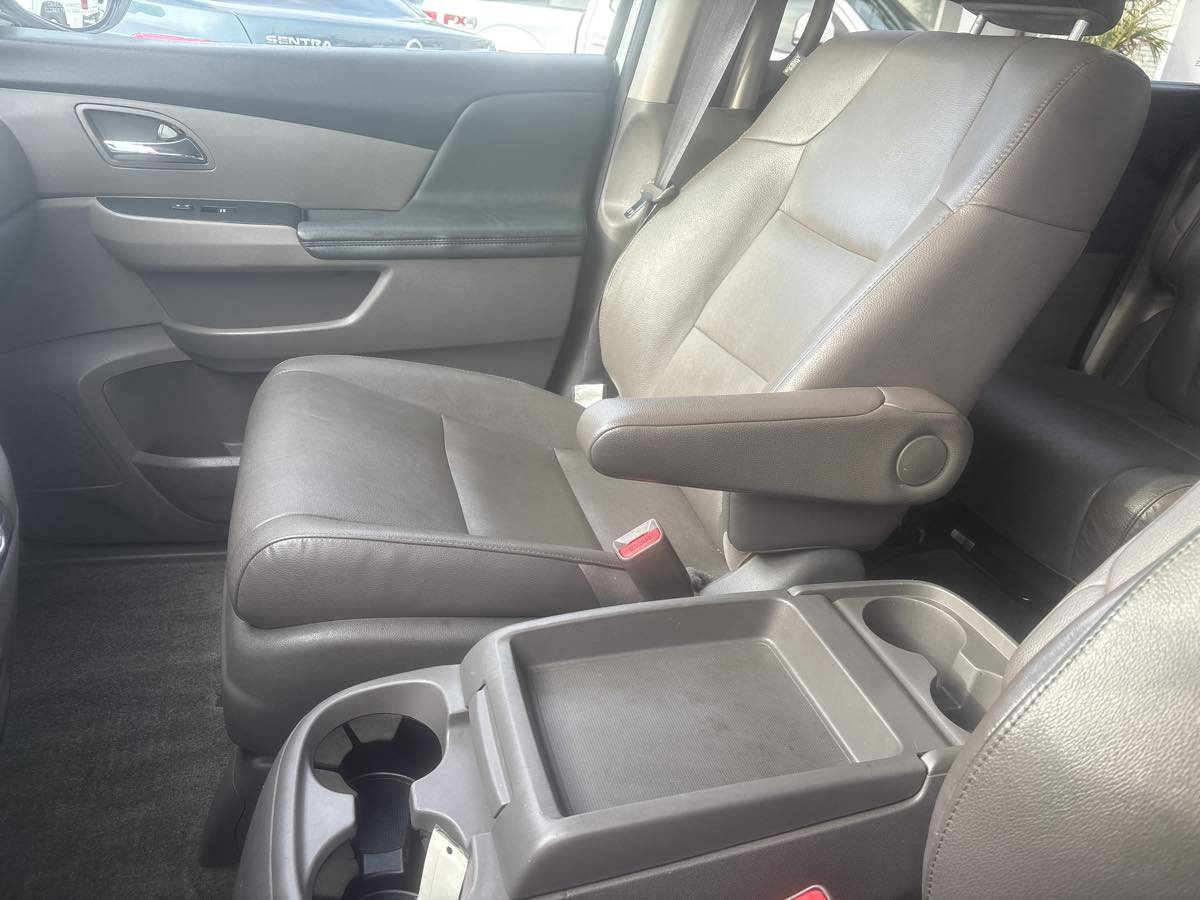Used 2014 Honda Odyssey Touring image 17