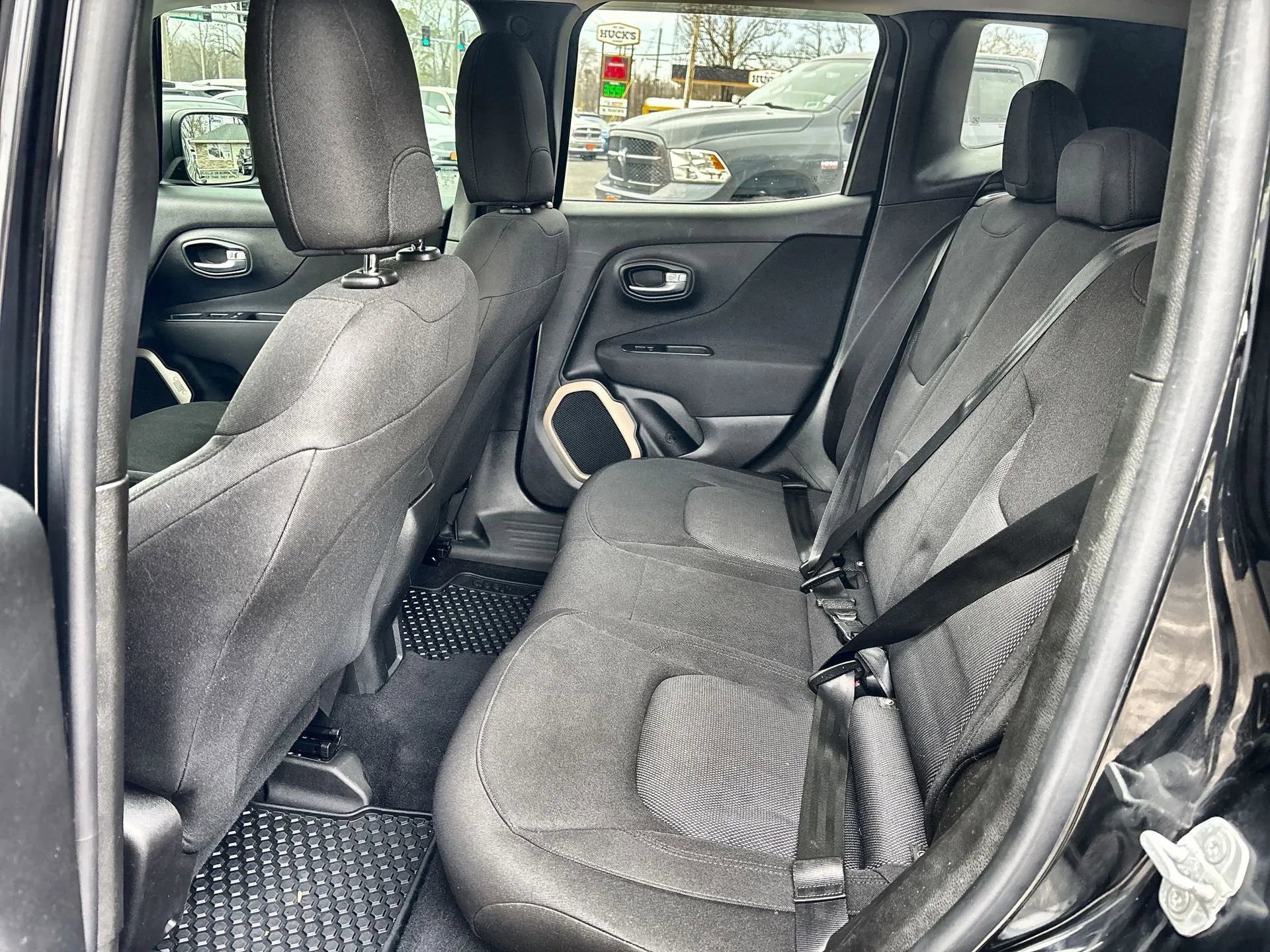 Used 2017 Jeep Renegade Sport w/ Power & Air Group image 23