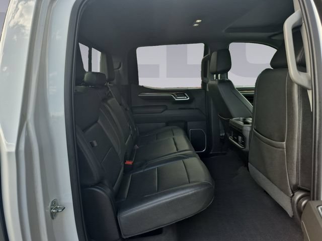 Certified 2022 Chevrolet Silverado 1500 RST w/ Redline Edition AWD/4WD image 18