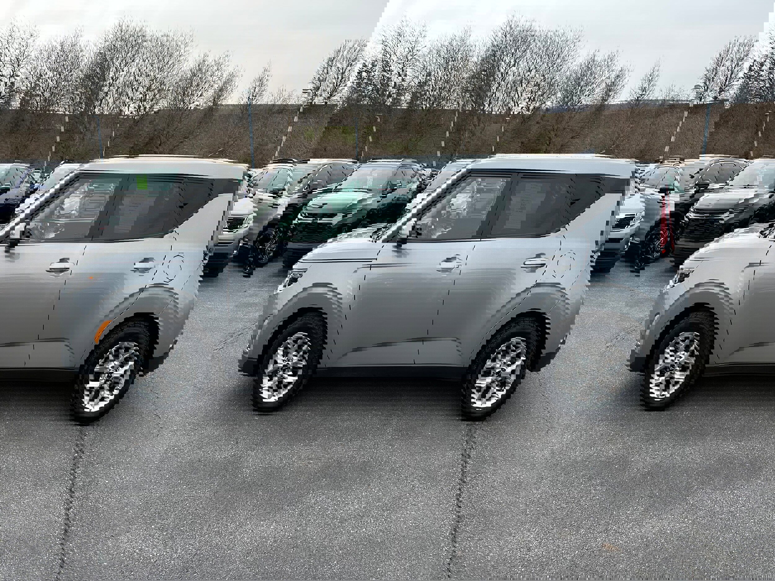 Used 2023 Kia Soul LX w/ LX Technology Package image 8