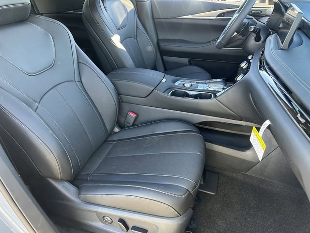New 2026 INFINITI QX60 Luxe image 12