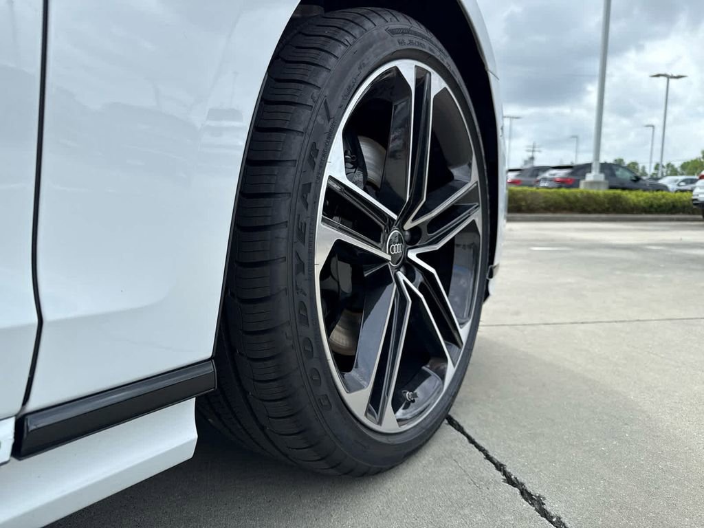 New 2025 Audi A8 L 3.0T AWD/4WD image 12