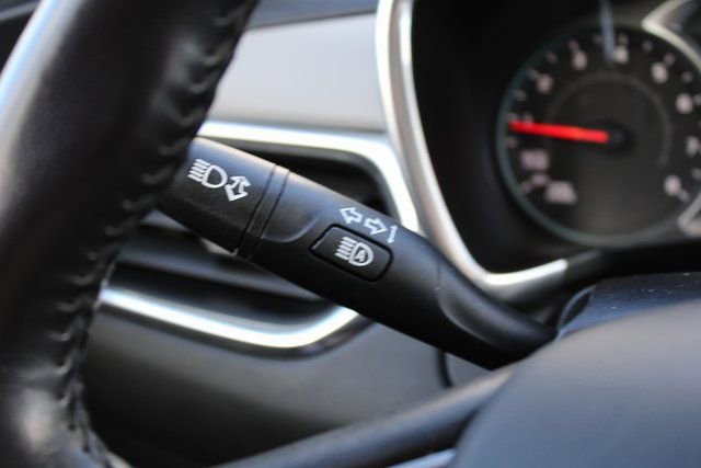 Used 2022 Chevrolet Equinox LT w/ Driver Convenience Package image 31