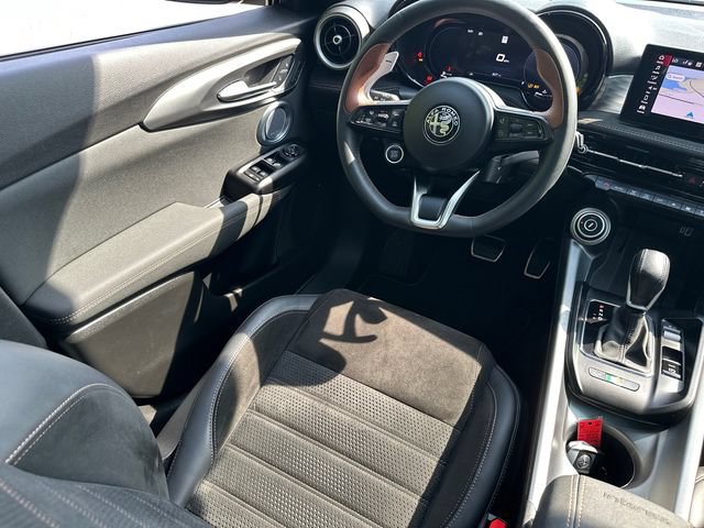 Used 2025 Alfa Romeo Tonale AWD/4WD image 21