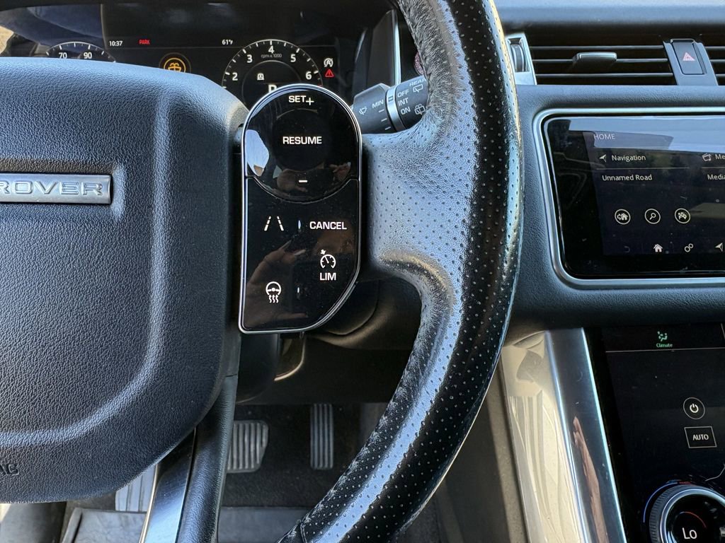Used 2018 Land Rover Range Rover Sport SE image 17