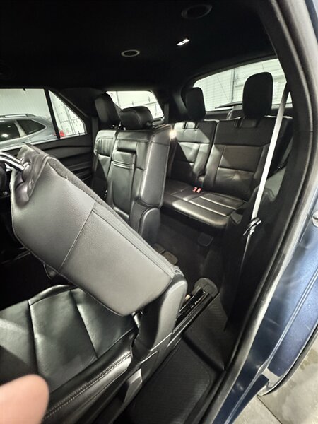 Used 2020 Ford Explorer Limited AWD/4WD image 9