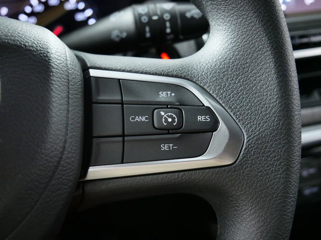 Used 2024 Jeep Compass Sport image 37