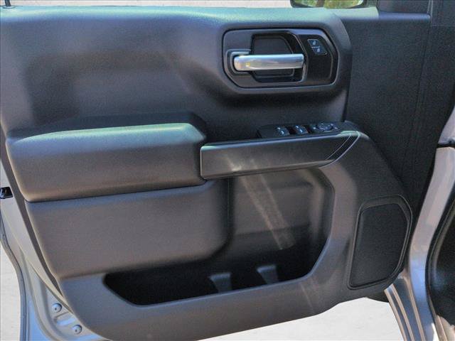 Used 2025 Chevrolet Silverado 1500 Custom Trail Boss w/ Turbomax Blackout Package AWD/4WD image 11