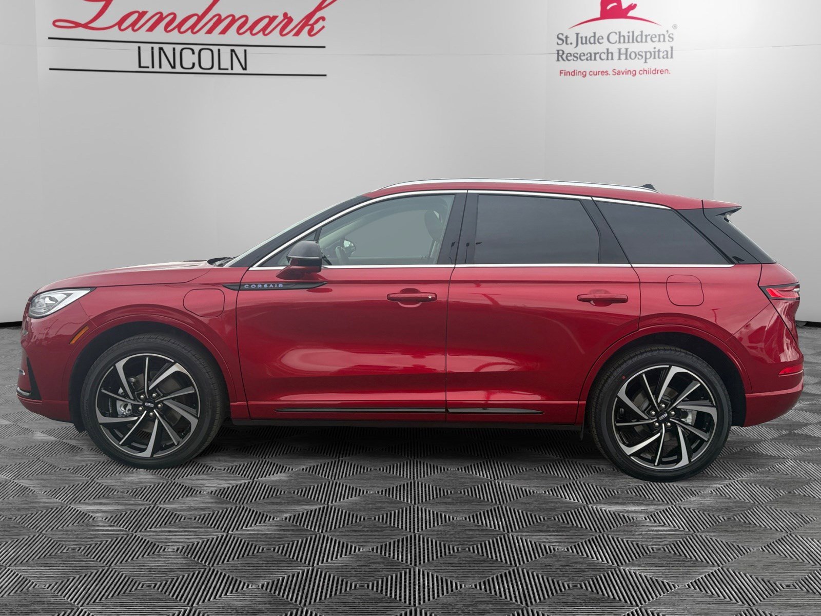 Certified 2024 Lincoln Corsair Grand Touring w/ Equipment Group 301A image 2