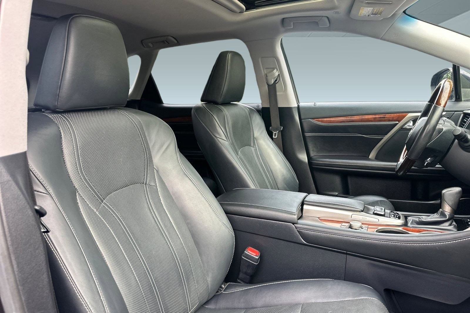 Used 2019 Lexus RX 450hL Premium image 31