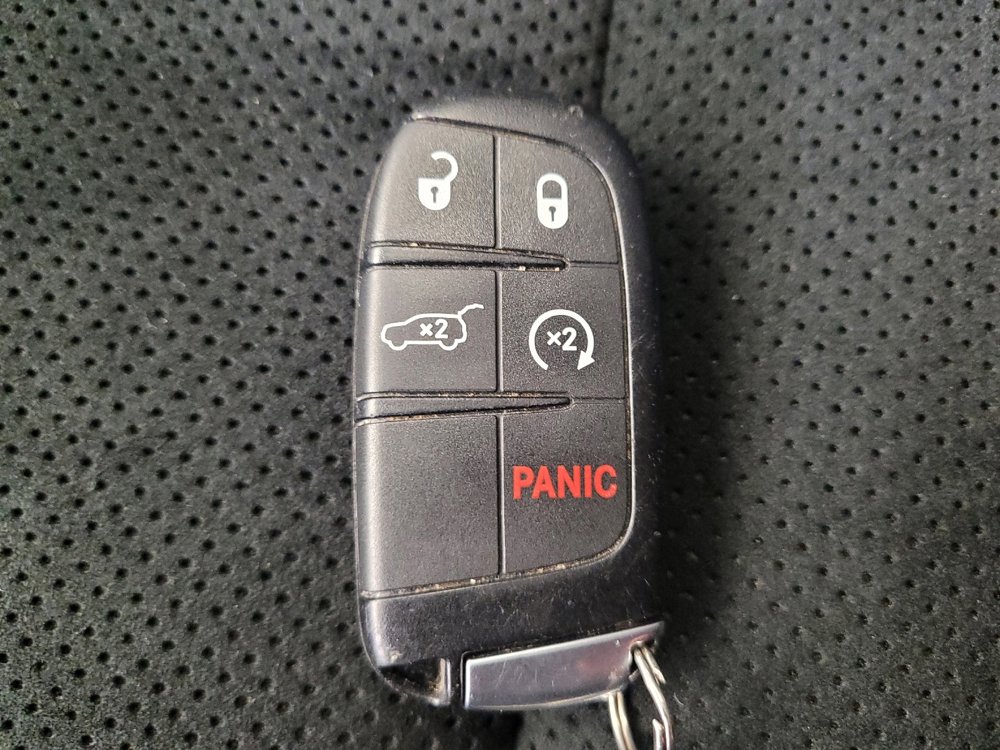 Used 2018 Jeep Grand Cherokee Altitude image 32