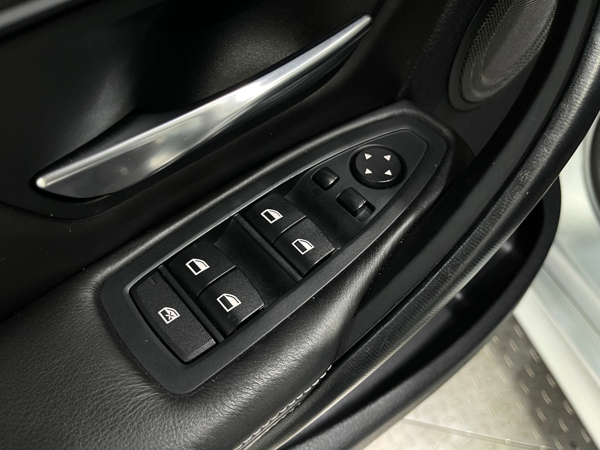 Used 2015 BMW M3 image 16