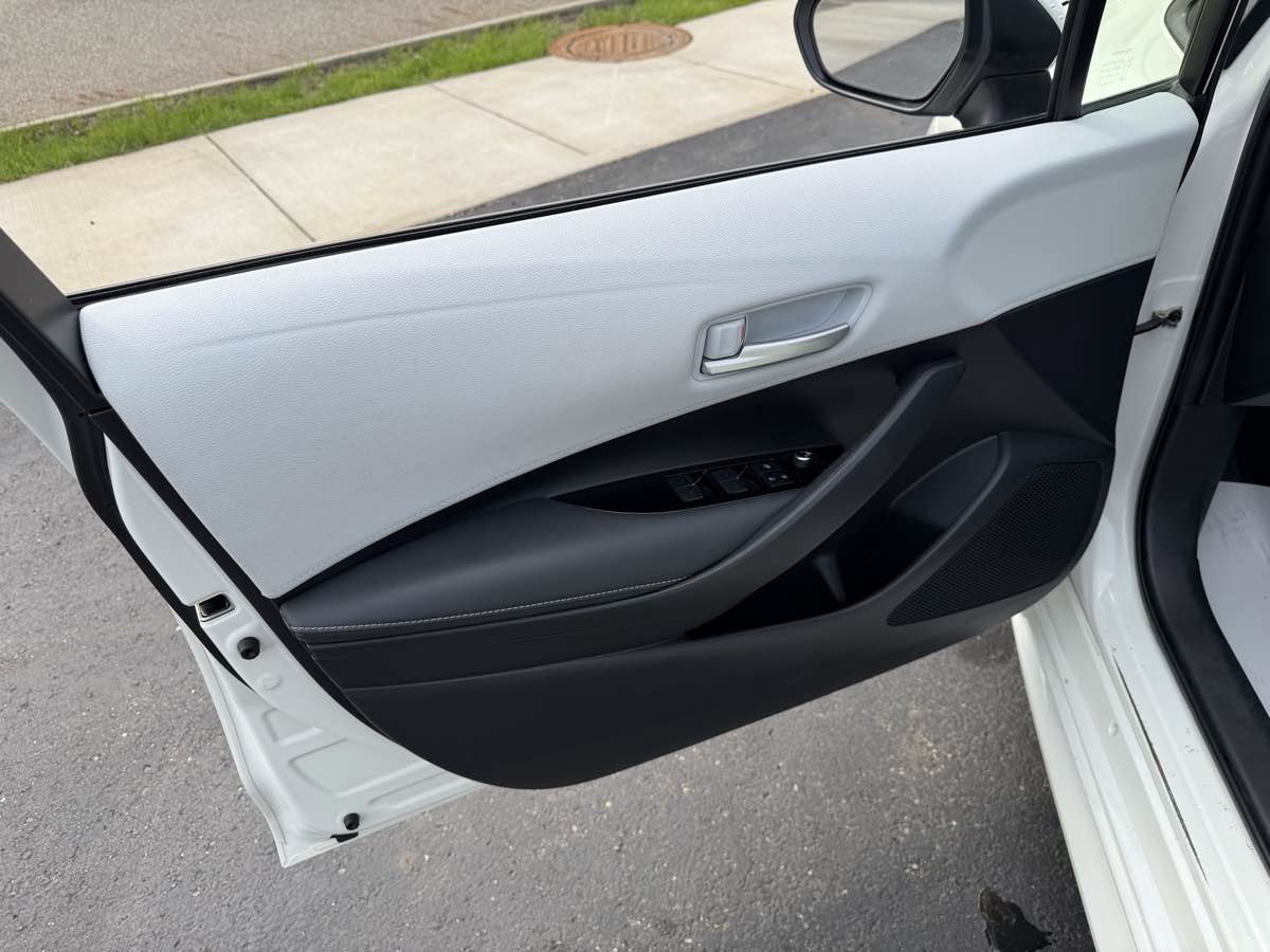 Used 2019 Toyota Corolla SE FWD image 21