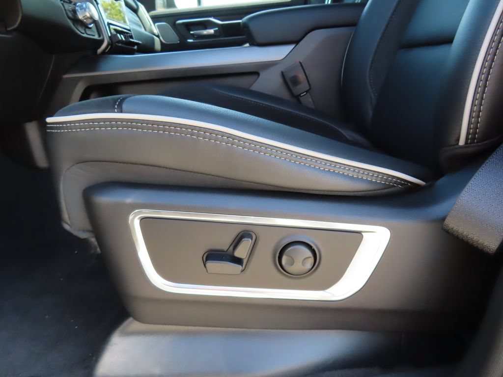 New 2027 RAM 1500 Laramie w/ Night Edition AWD/4WD image 10