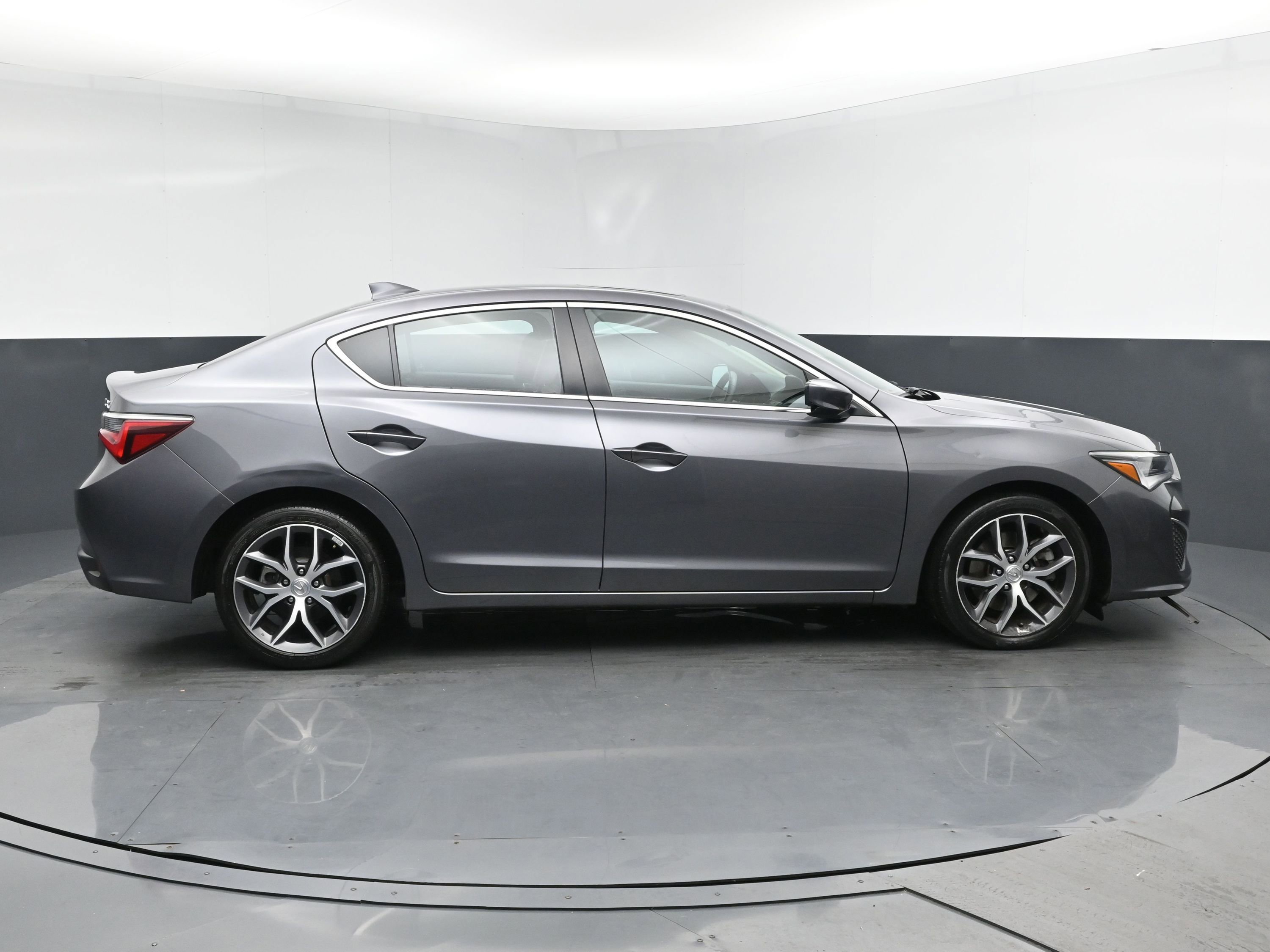 Used 2022 Acura ILX w/ Premium Package image 3