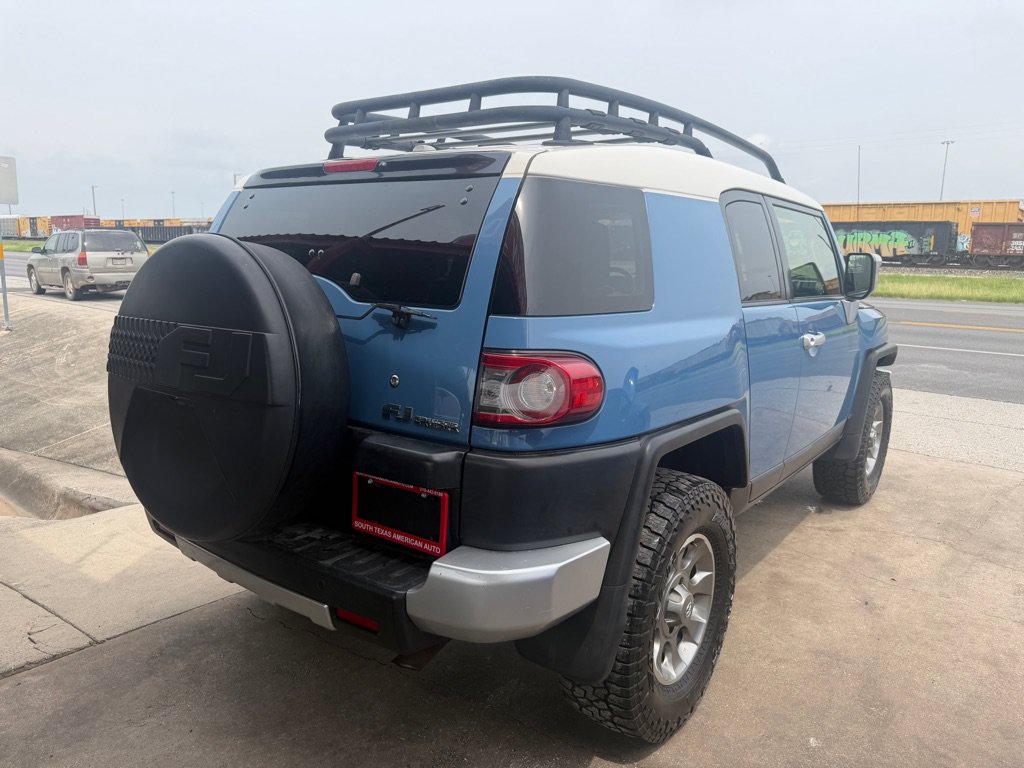 Used 2012 Toyota FJ Cruiser 4WD w/ Upgrade Pkg image 39