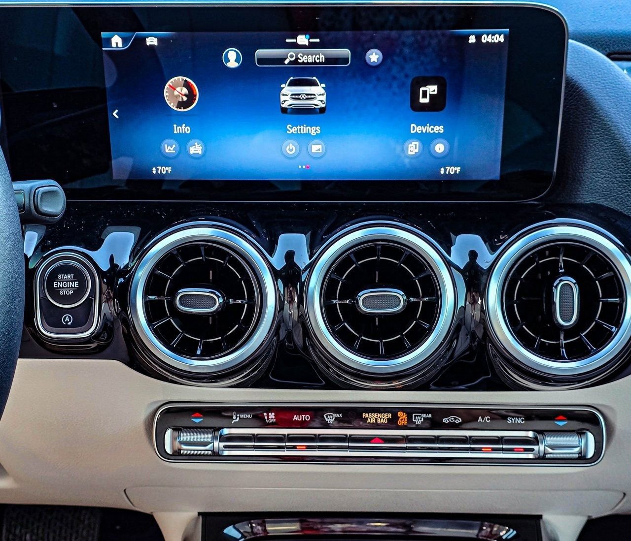 Used 2025 Mercedes-Benz GLA 250 4MATIC image 18