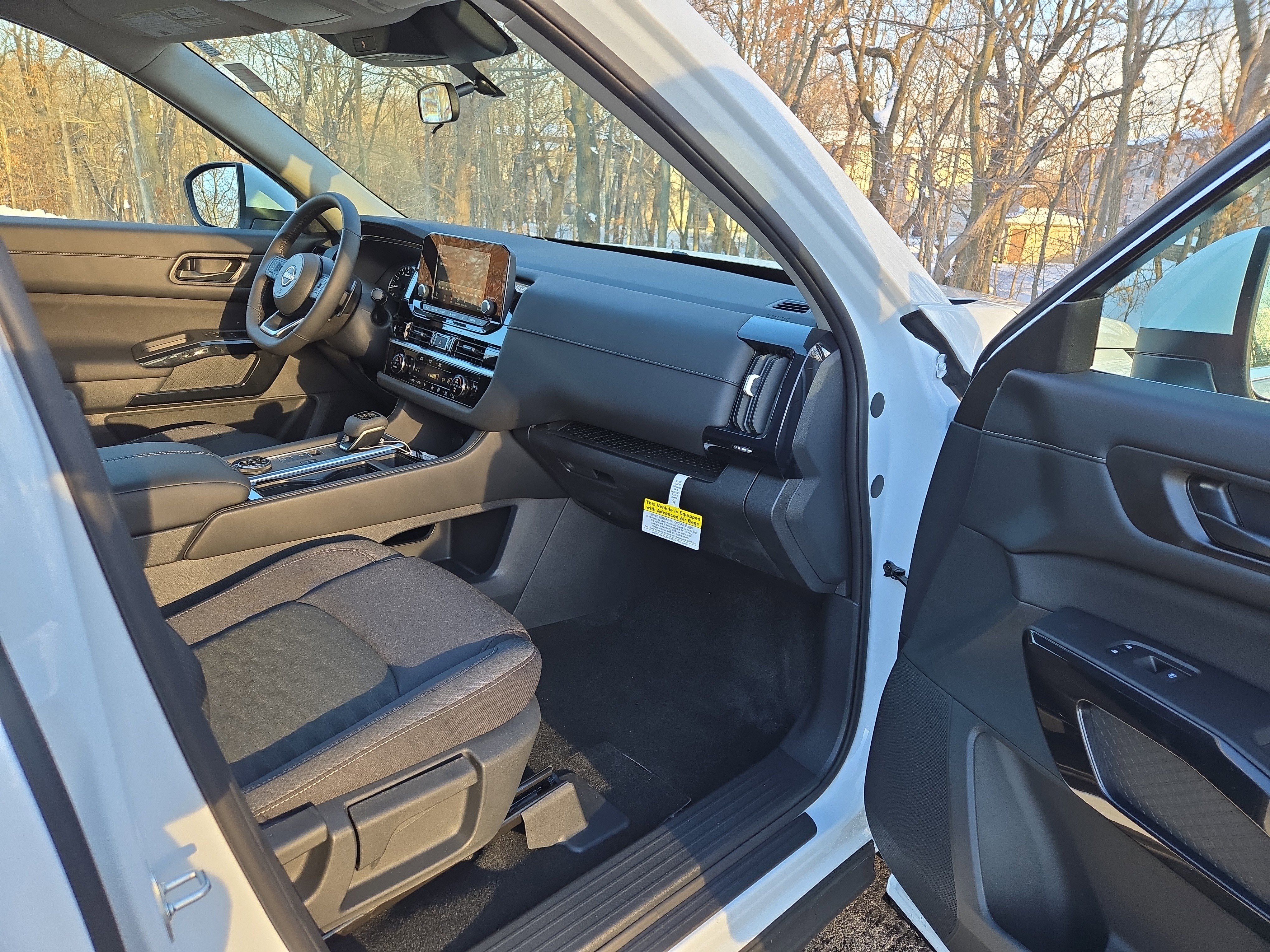 New 2025 Nissan Pathfinder SV image 13