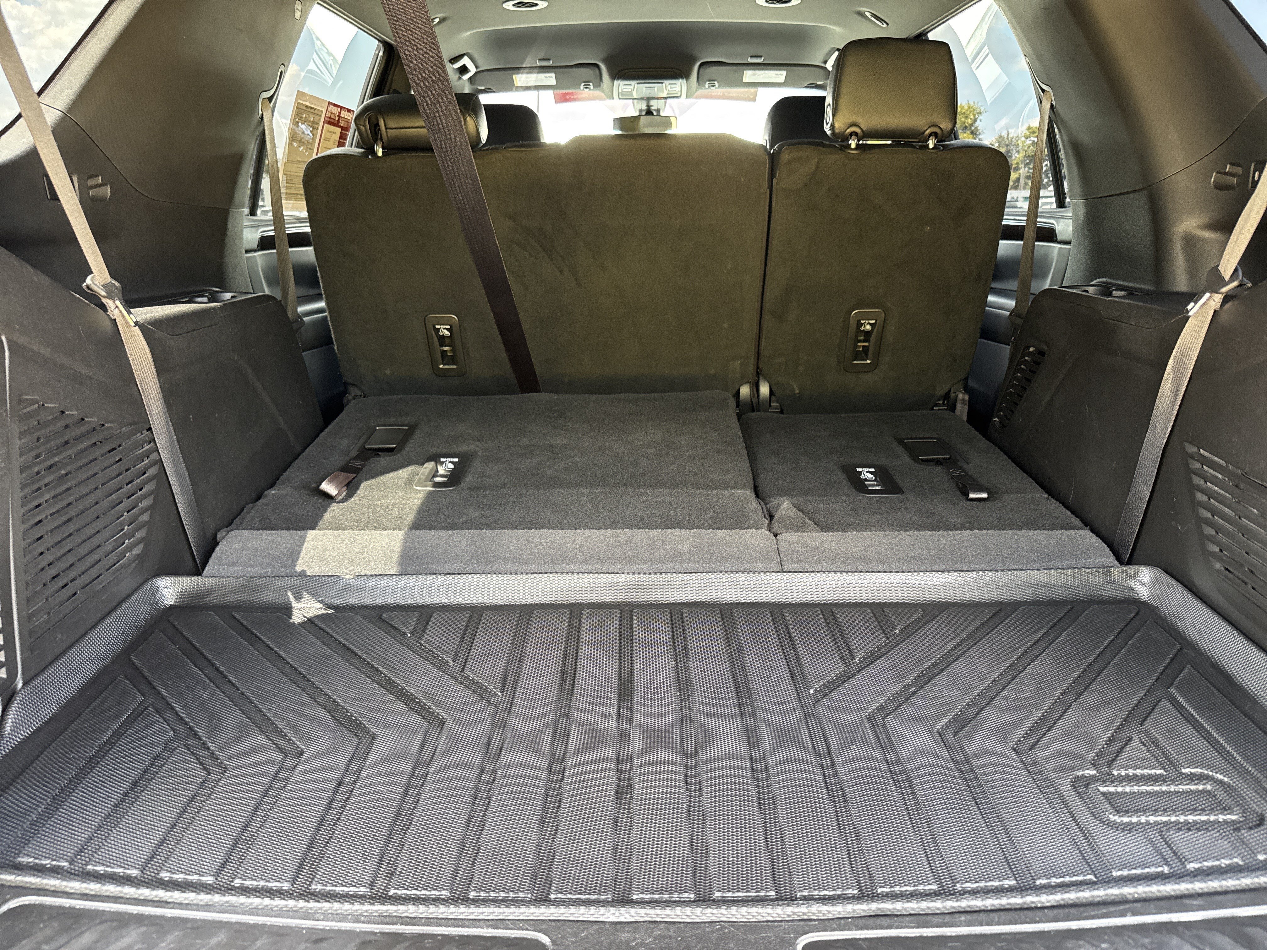 Used 2022 GMC Yukon SLE w/ Gmc Pro Safety Plus Package AWD/4WD image 35