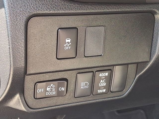 Used 2023 Toyota Tacoma TRD Sport w/ Technology Package AWD/4WD image 32