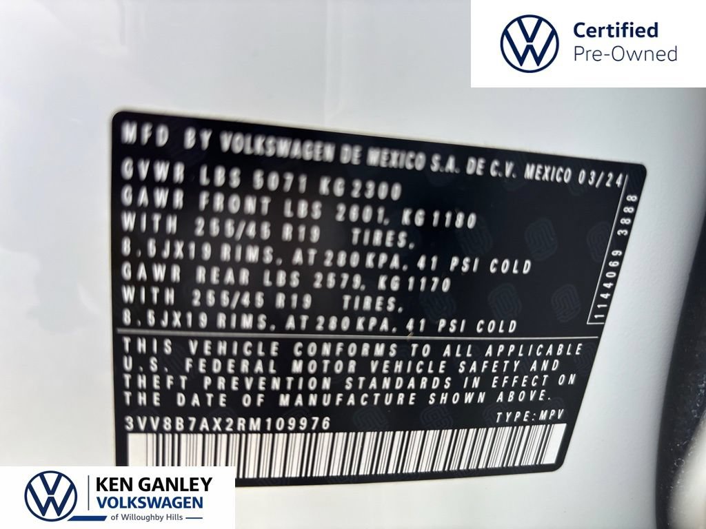 Used 2024 Volkswagen Tiguan SE R-Line AWD/4WD image 11
