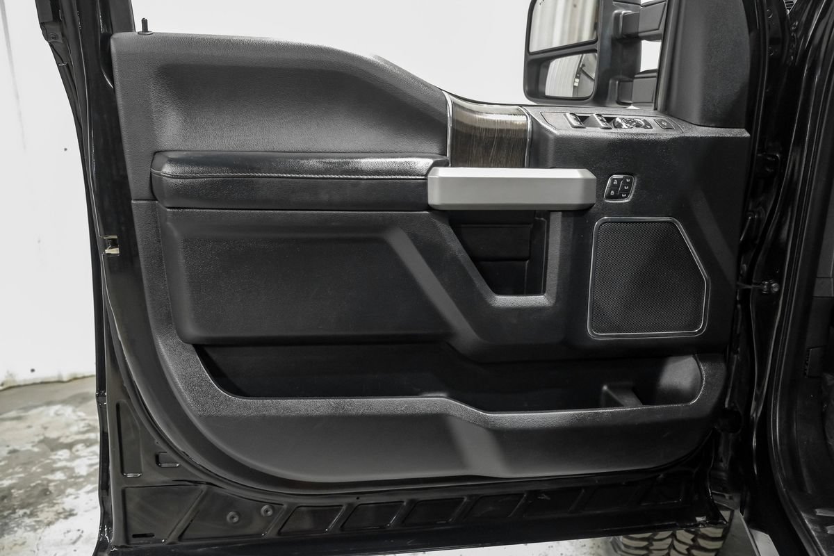 Used 2020 Ford F250 Lariat w/ Lariat Ultimate Package AWD/4WD image 43