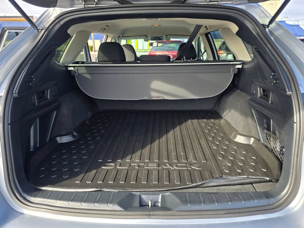 Used 2022 Subaru Outback Premium AWD/4WD image 15