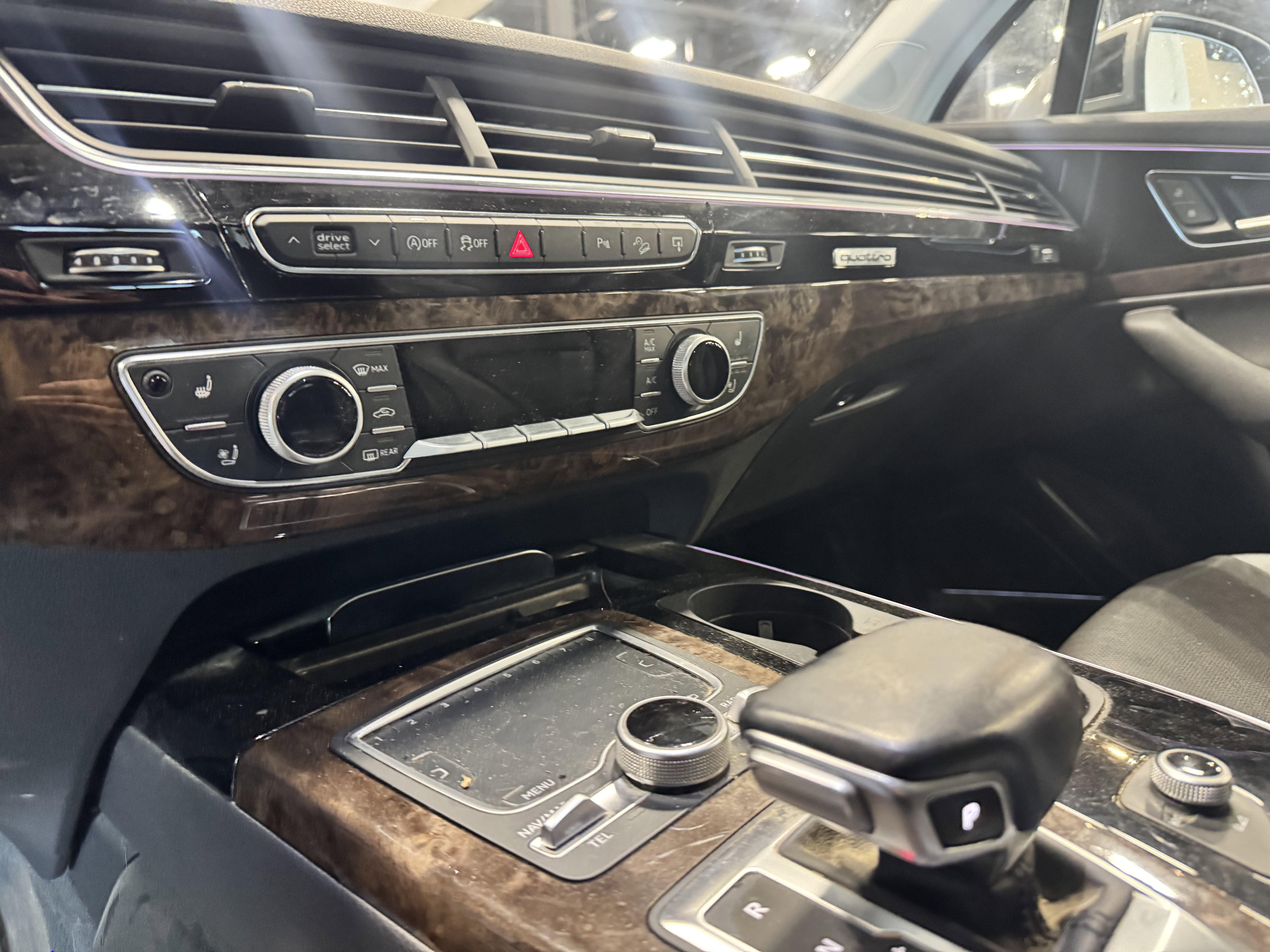 Used 2017 Audi Q7 3.0T Prestige image 26