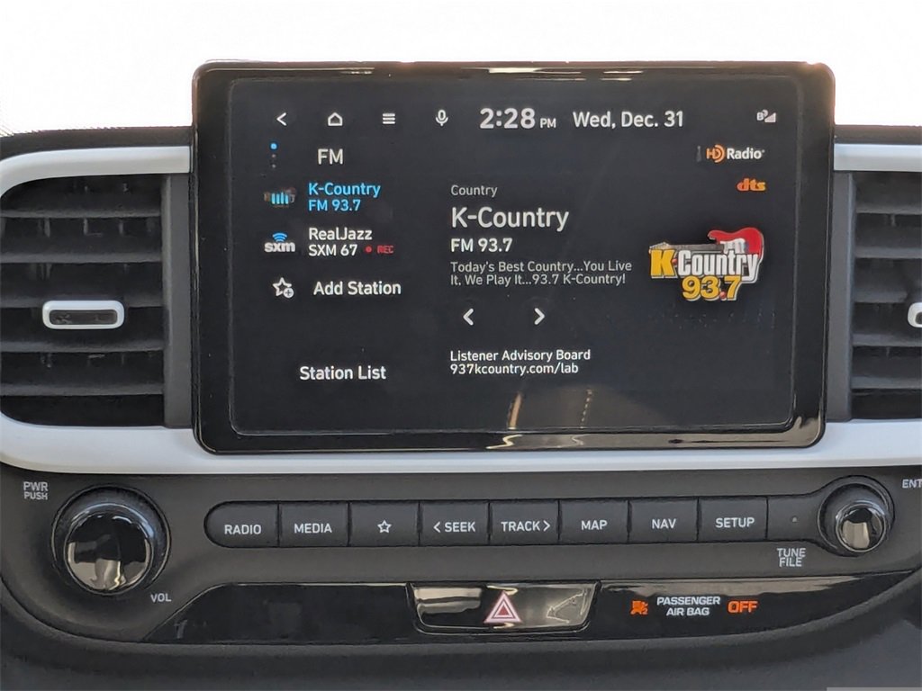 Used 2023 Hyundai Venue Limited image 15