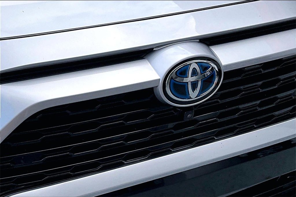 Used 2023 Toyota RAV4 XSE image 30